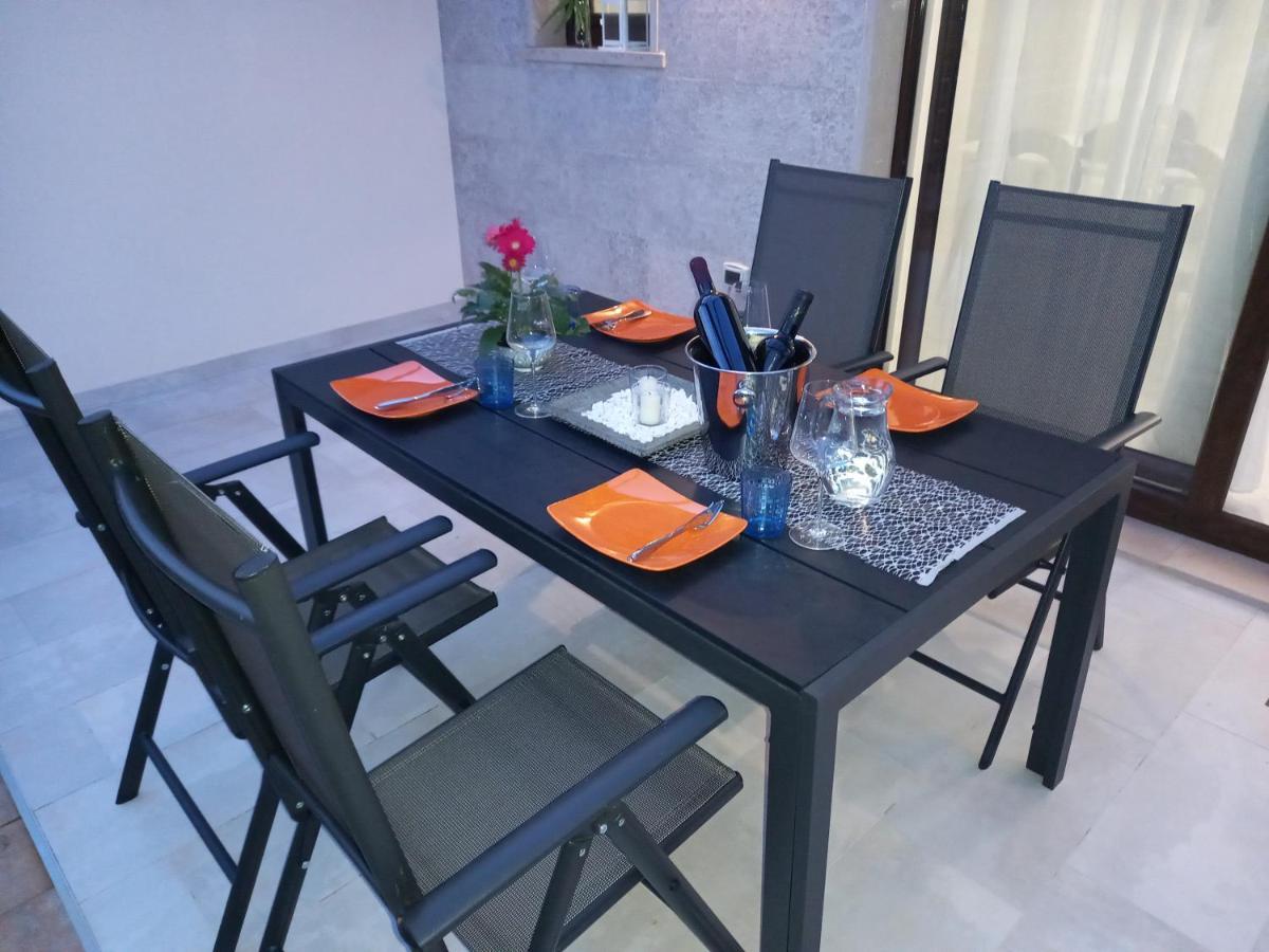 Apartmani Noa I Natali Kaldanija 외부 사진
