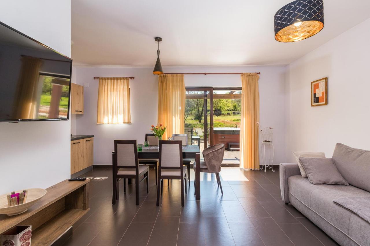 Apartmani Noa I Natali Kaldanija 외부 사진